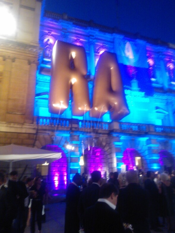 Large inflatable RA in front of Royal Academy
